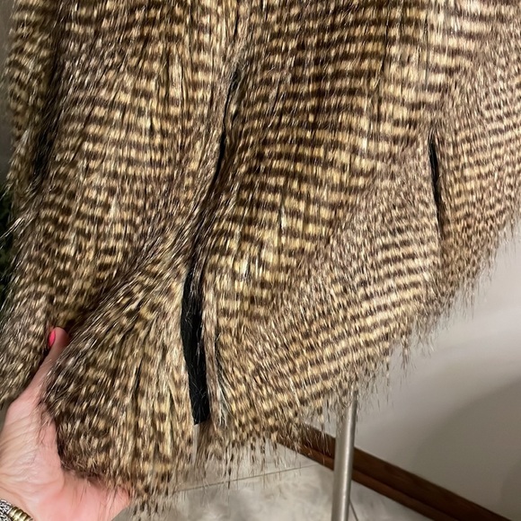 TWELFTH STREET by Cynthia Vincent linear faux fur open vest brown tan pockets S - Picture 10 of 15